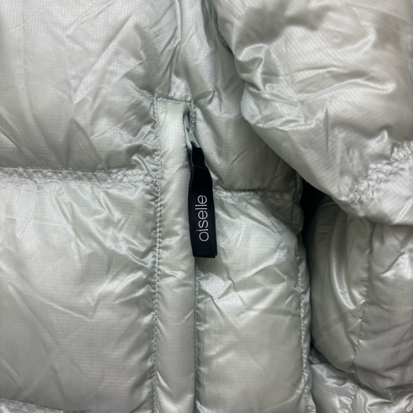 Oiselle Puff Queen Jacket - Picture 8 of 11